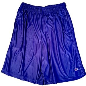 Men’s champion shorts size large. Royal Blue in color. Only worn once.